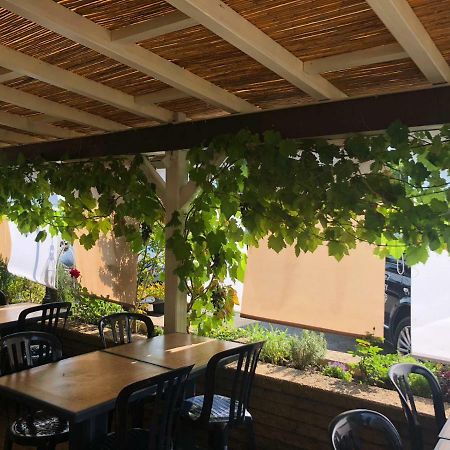 Room Bistro 33 Commugny Luaran gambar
