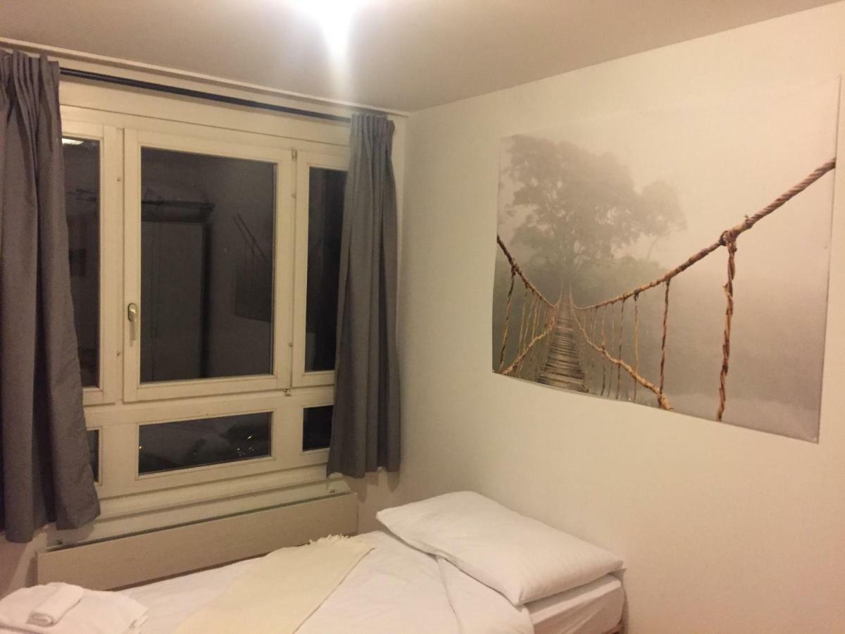 Room Bistro 33 Commugny Luaran gambar